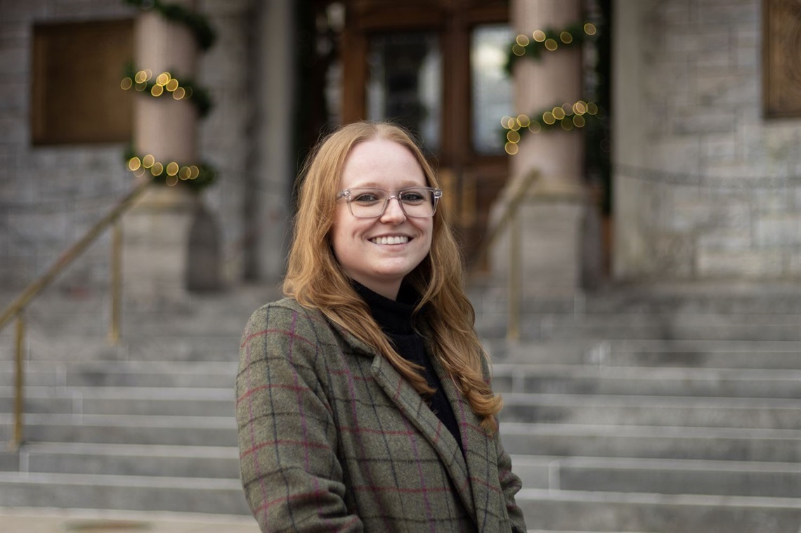 Christina Root Headshot.jpg