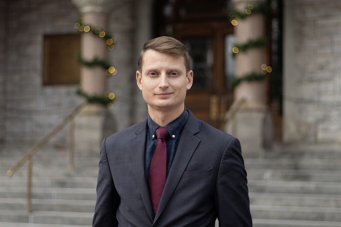 Evan Loving Headshot.jpg